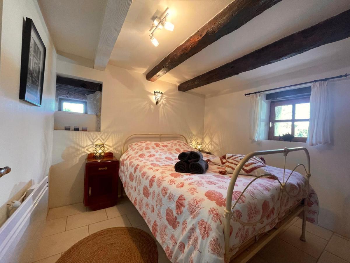 Bed & Breakfast Elisabeth Saint-Matré Exteriör bild